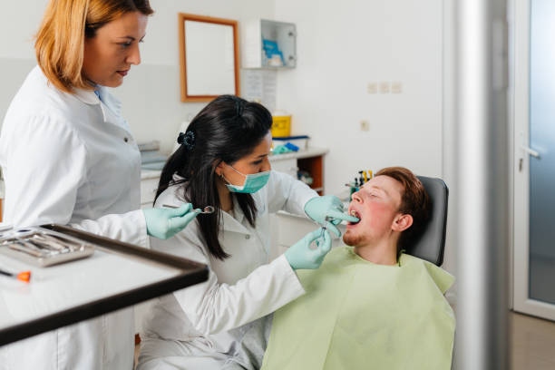Best Weekend Emergency Dentist in Untain Grove, MO