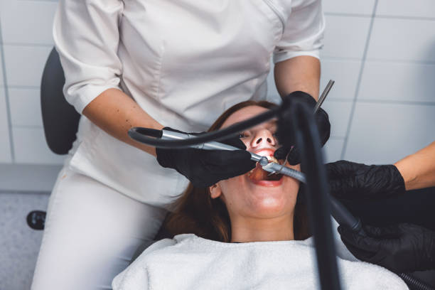 Best Emergency Tooth Extraction in Untain Grove, MO
